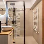 Lakeview Modern Condo-tennis, Parking, Balcony *