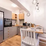 Апартаменты Lakeview Modern Condo-tennis, Parking, Balcony *