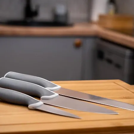 Lakeview Modern Condo-tennis, Parking, Balcony Lejlighed