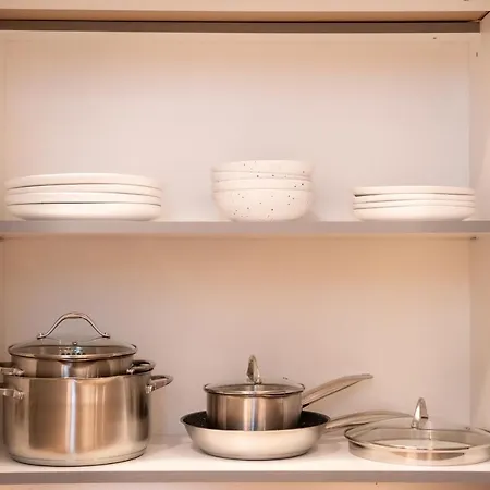 Lakeview Modern Condo-tennis, Parking, Balcony *