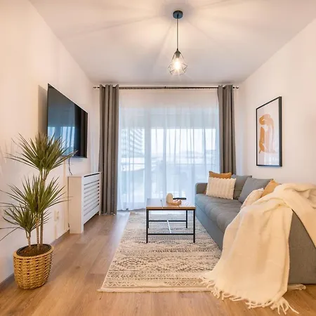 Lakeview Modern Condo-tennis, Parking, Balcony Cluj-Napoca