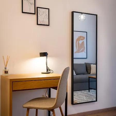 Lakeview Modern Condo-tennis, Parking, Balcony * Cluj-Napoca