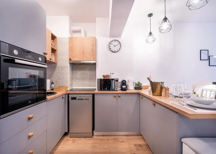 Lakeview Modern Condo-tennis, Parking, Balcony Cluj-Napoca