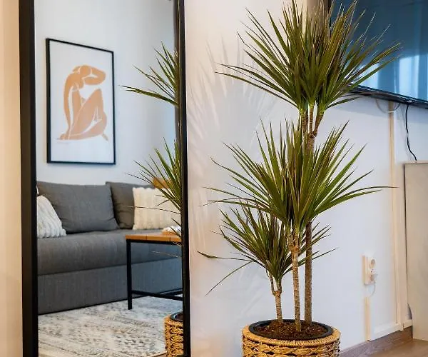 Lakeview Modern Condo-tennis, Parking, Balcony * Cluj-Napoca