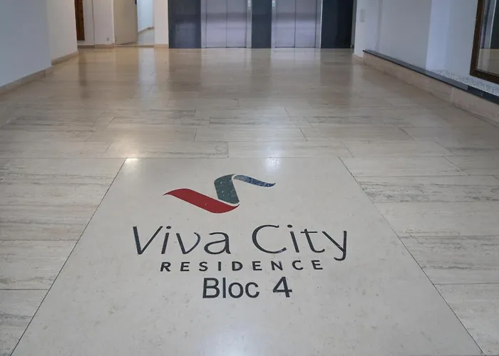 Lakeview Modern Condo-tennis, Parking, Balcony *