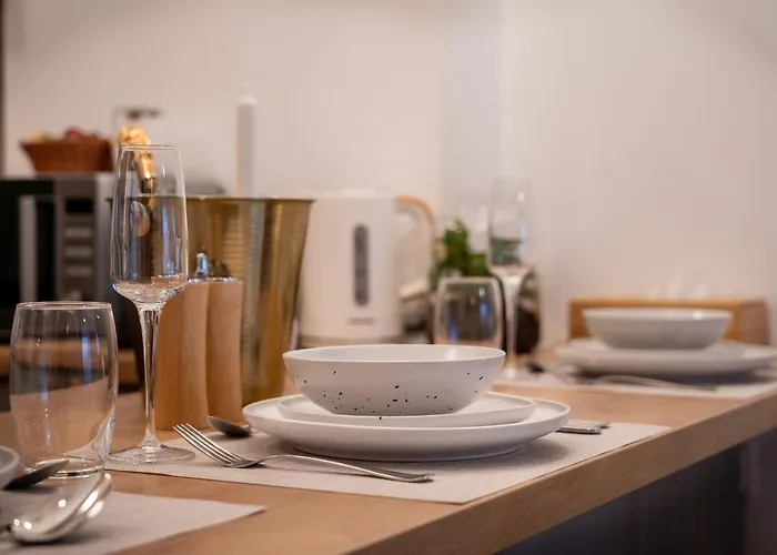 Lakeview Modern Condo-tennis, Parking, Balcony * Cluj-Napoca